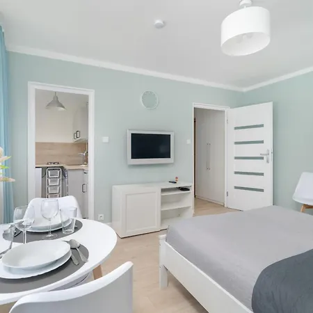 Bukowska Elegancki Z 1 Sypialnia I Biurkiem By Renters Poznań