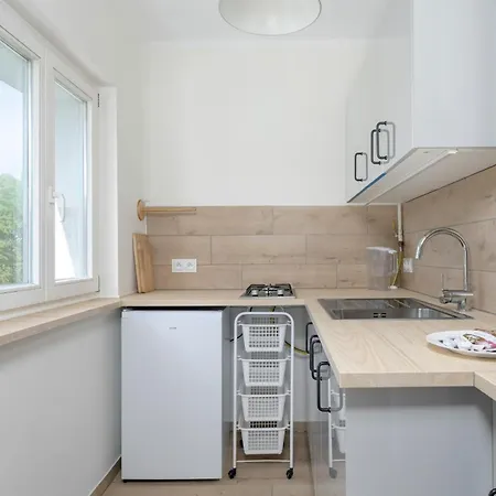 Bukowska Elegancki Z 1 Sypialnia I Biurkiem By Renters * Poznań