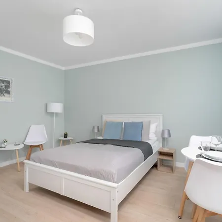 Apartament Bukowska Elegancki Z 1 Sypialnia I Biurkiem By Renters *