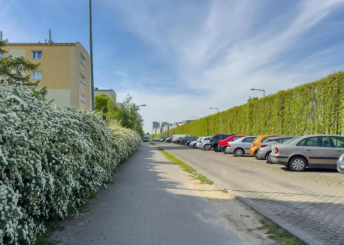 Bukowska Elegancki Z 1 Sypialnia I Biurkiem By Renters بوزنان