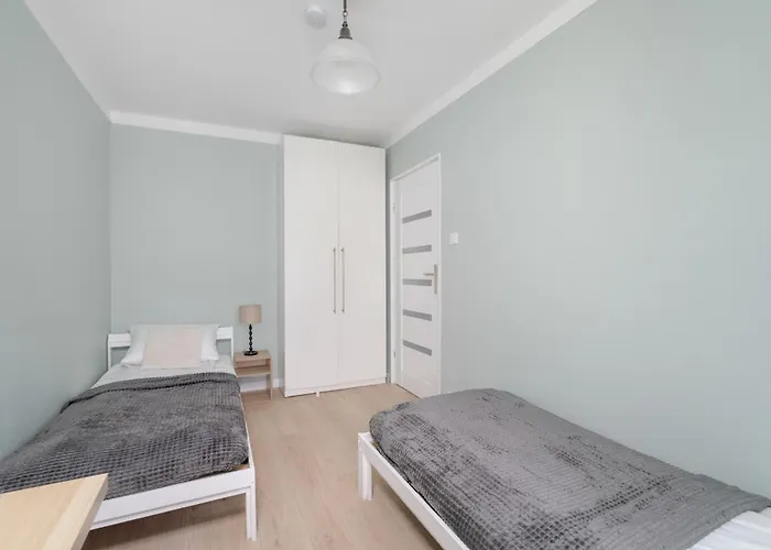 Bukowska Elegancki Z 1 Sypialnia I Biurkiem By Renters * Posen